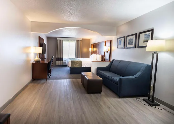 Comfort Suites
